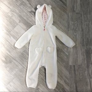 💖❄️Carter’s Furry Romper with 🐻 Bear Ears Hoodie-24 months.